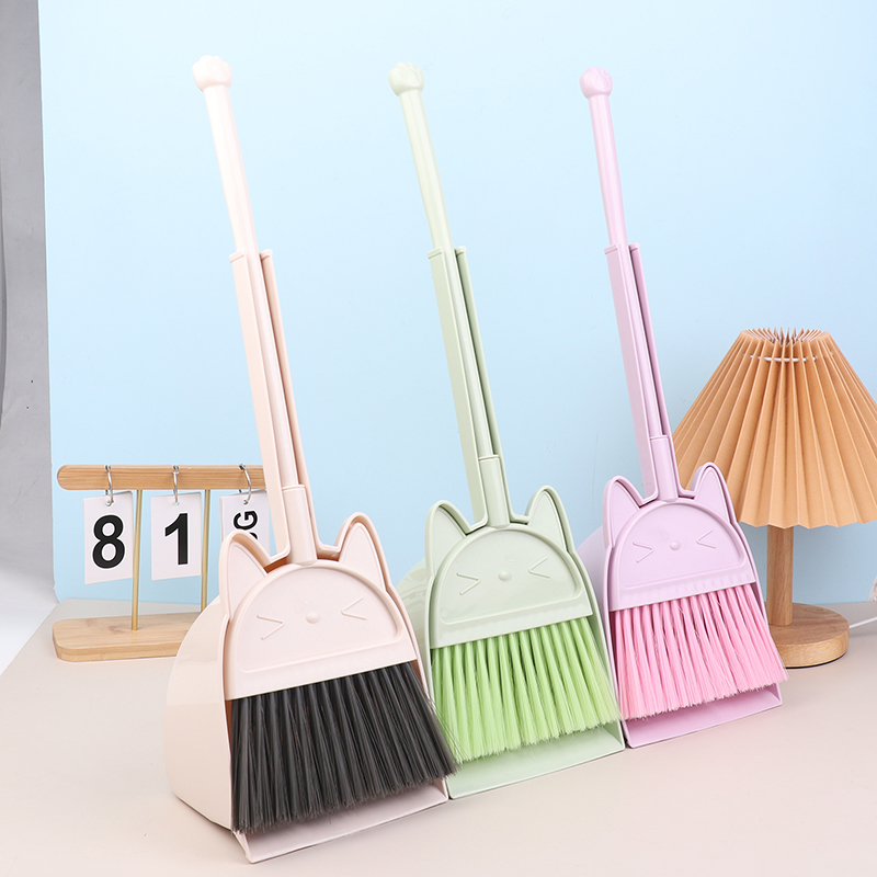 Kids Outdoor Broom - 만화 스타일 유아용 빗자루 쓰레받기, 유연한